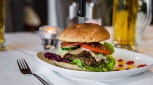 Food hotel restaurant brienzerburli brienz 09