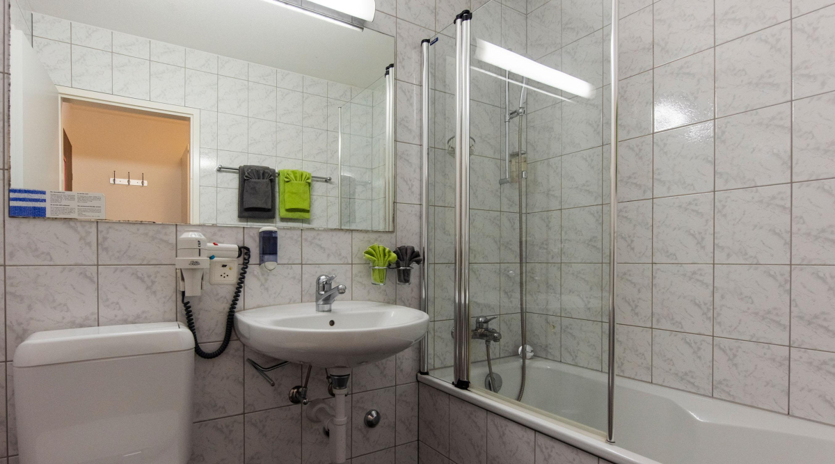 Doppelzimmer Bergseite